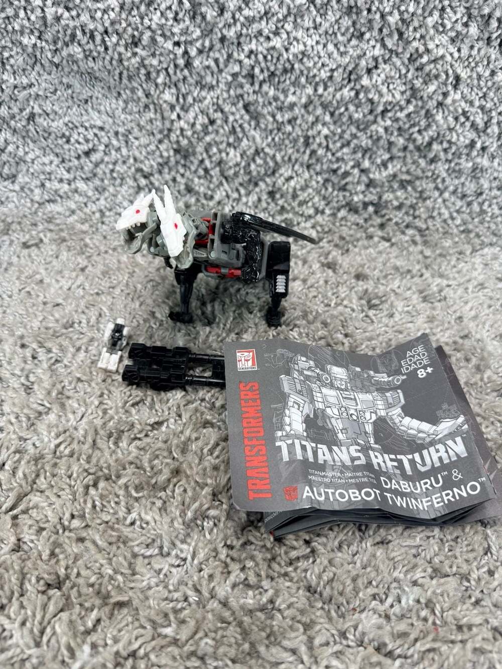Transformers Generations Titans Return Deluxe Class Autobot Twinferno